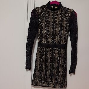 ⚡3/40$⚡ PrettyLittleThing Black and Gold Long Sleeve Dress